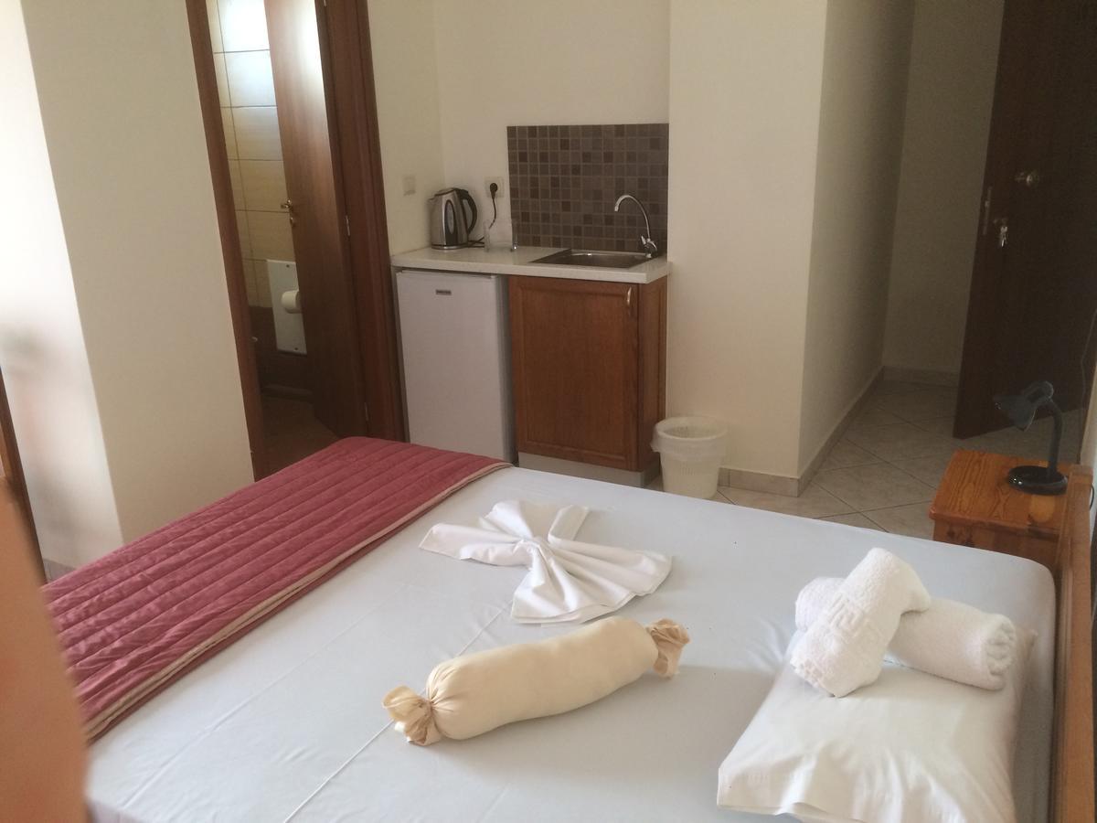Molos Beach Rooms 키사모스 외부 사진